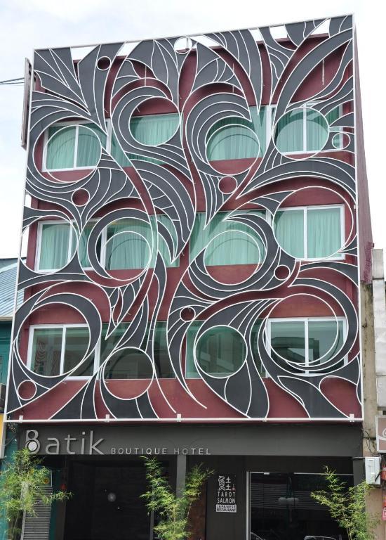 Batik Boutique Hotel Kuching Exterior photo